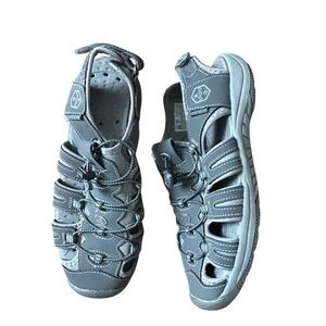 Khombu Womens Gray Leather Fisherman Sport Sandals‎ Water Ready Closed Toe Sz 8